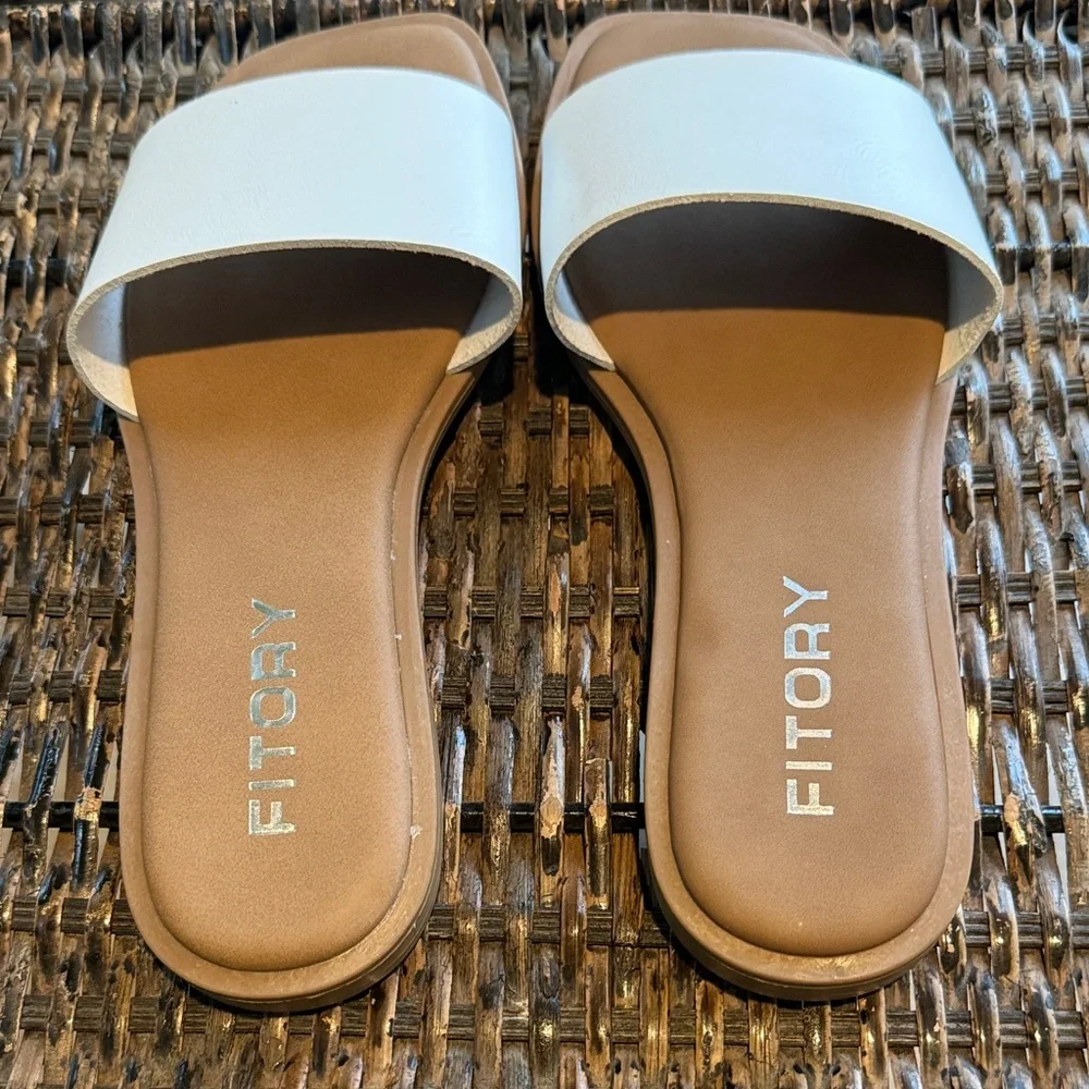 Fitory White Slide Sandals Women’s Size‎ 6 New